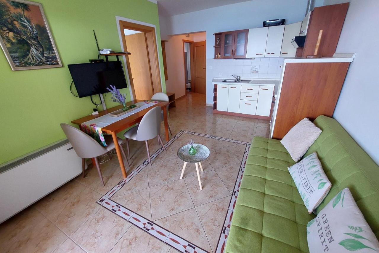 Apartments By The Sea Lun, Pag - 3320 Lun  Bagian luar foto